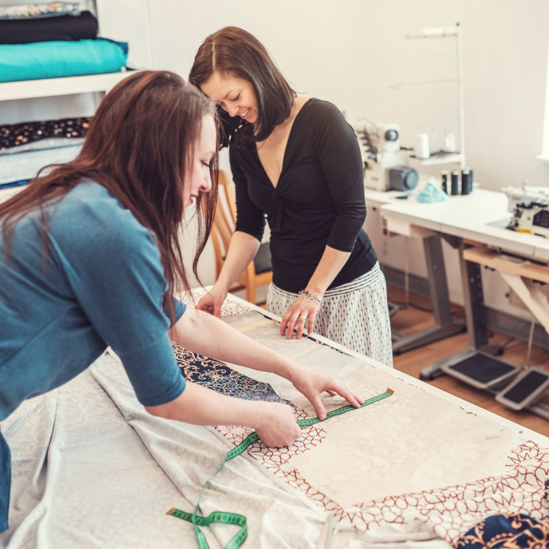 Limitovaná edice šatů – každý model unikátní, odlišný od ostatních